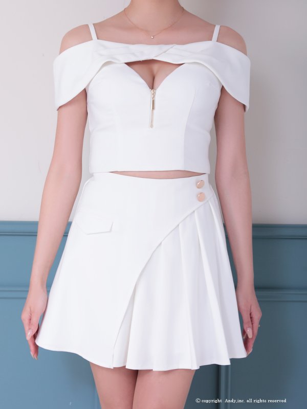 ホワイト モデル:あみ 身長:163cm 着用サイズ:Sサイズ