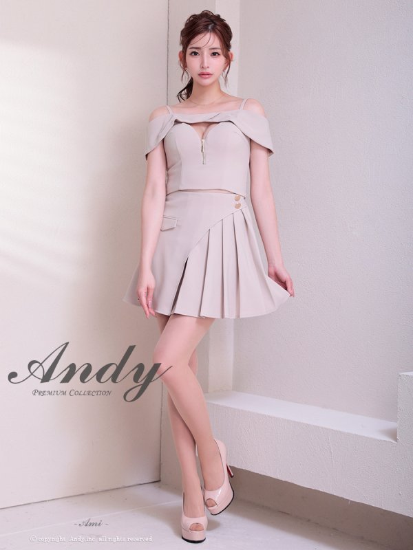 ベージュ モデル：あみ　身長：163cm　着用サイズ：Sサイズ