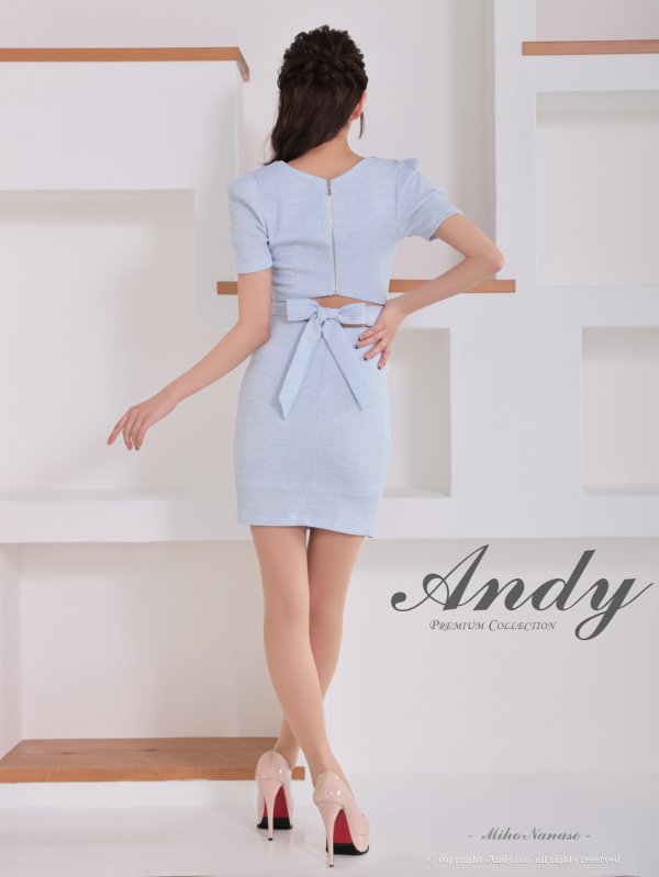 ブルー モデル:七瀬みほ 身長:162cm 着用サイズ:Sサイズ