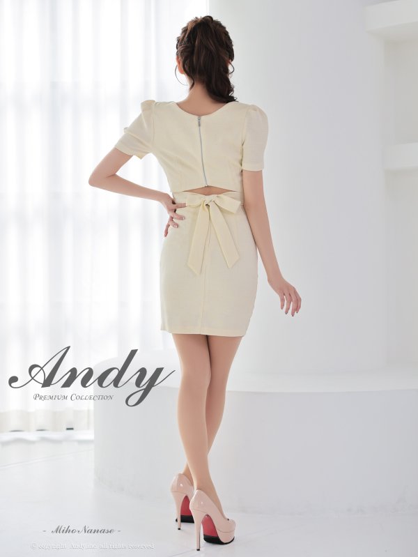 イエロー モデル:七瀬みほ 身長:162cm 着用サイズ:Sサイズ