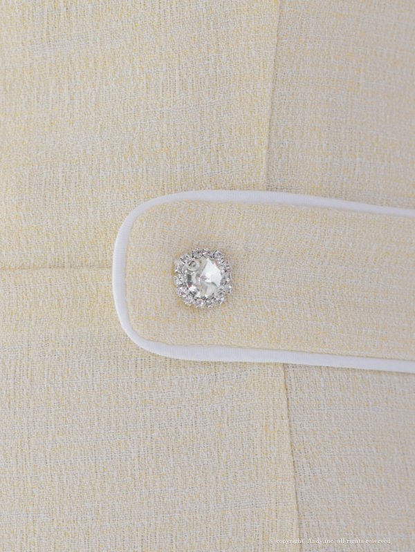 イエロー モデル:七瀬みほ 身長:162cm 着用サイズ:Sサイズ