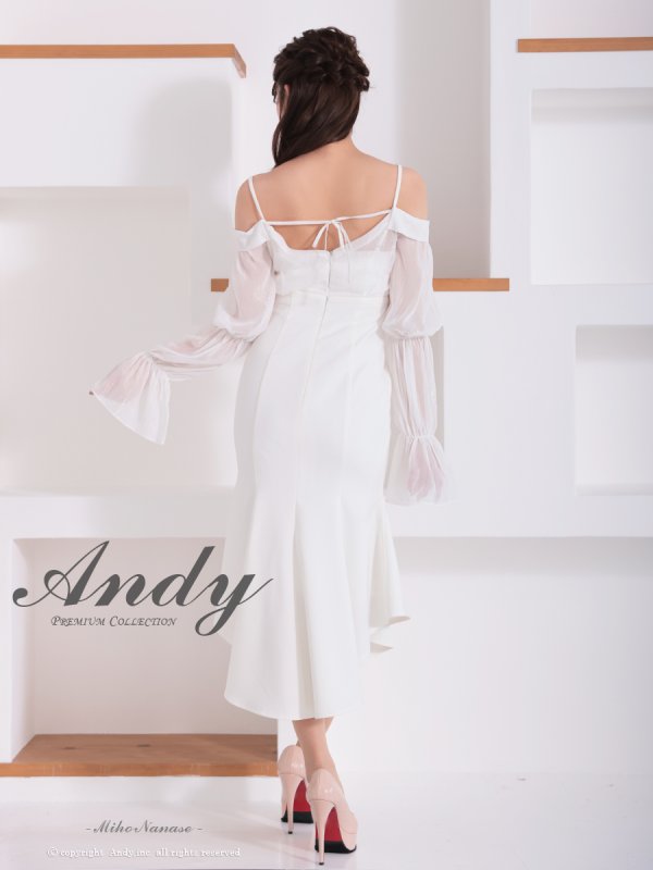 ホワイト モデル：七瀬みほ　身長：162cm　着用サイズ：Sサイズ