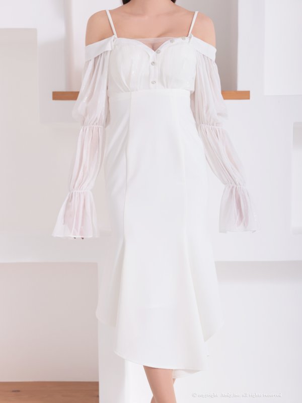 ホワイト モデル：七瀬みほ　身長：162cm　着用サイズ：Sサイズ