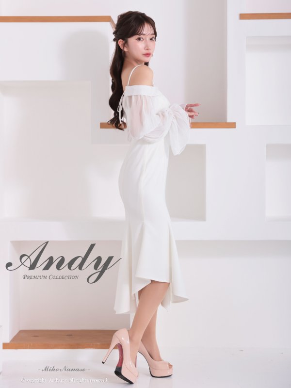 ホワイト モデル：七瀬みほ　身長：162cm　着用サイズ：Sサイズ