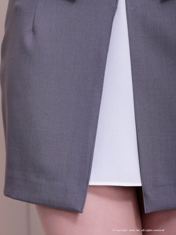 グレー モデル：あみ　身長：163cm　着用サイズ：Sサイズ