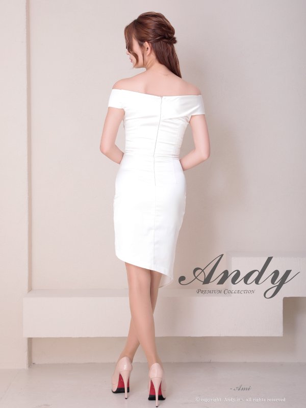 ホワイト　モデル：あみ　身長：163cm　着用サイズ：Sサイズ