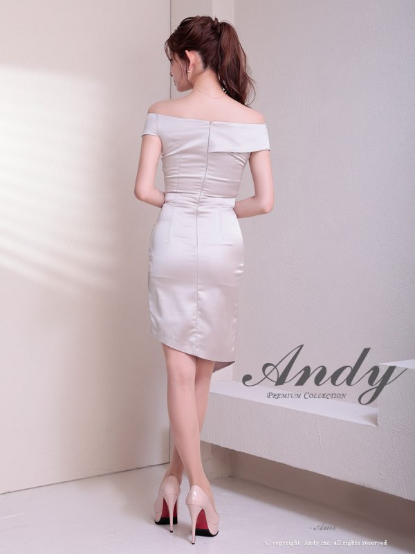 ベージュ　モデル：あみ　身長：163cm　着用サイズ：Sサイズ