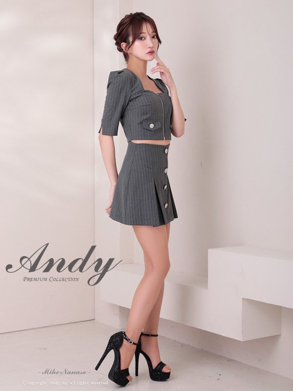 グレー モデル：七瀬みほ　身長：162cm　着用サイズ：Sサイズ