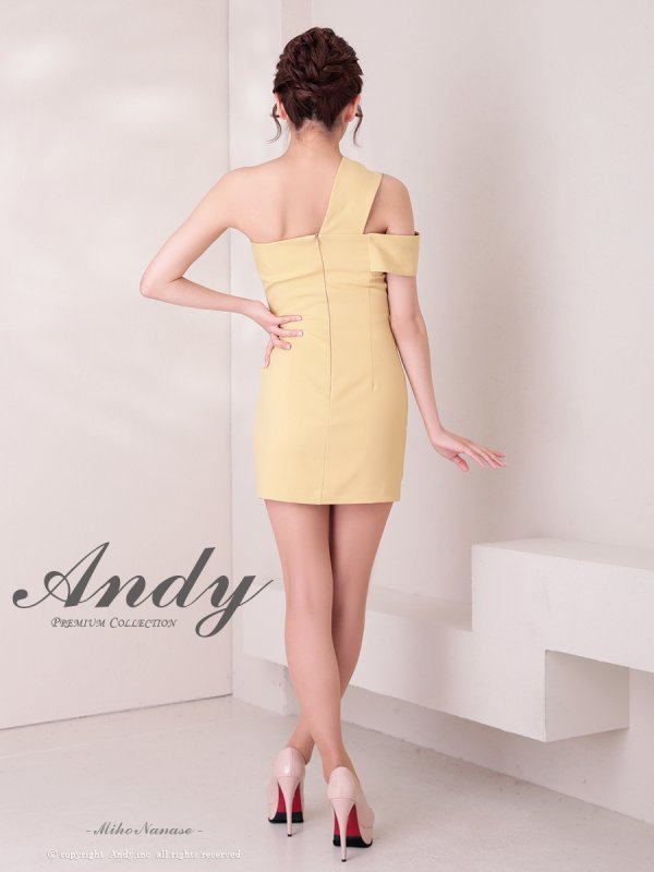 イエロー モデル：七瀬みほ　身長：162cm　着用サイズ：Sサイズ