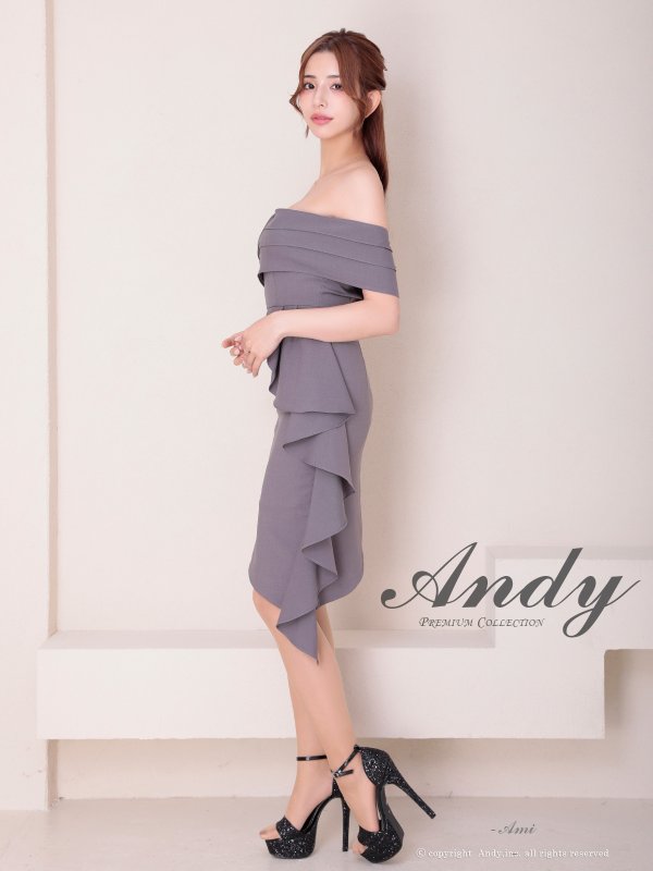 グレー モデル：あみ　身長：163cm　着用サイズ：Sサイズ