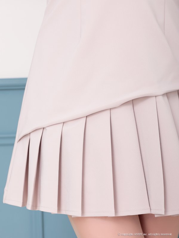 ピンクベージュ　モデル：あみ　身長：163cm　着用サイズ：Sサイズ