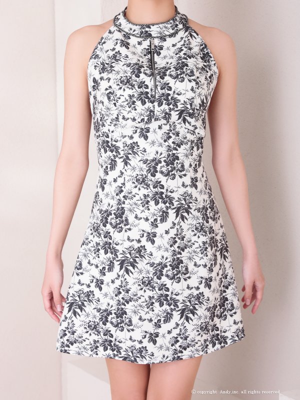 ブラックプリント モデル：七瀬みほ　身長：162cm　着用サイズ：Sサイズ