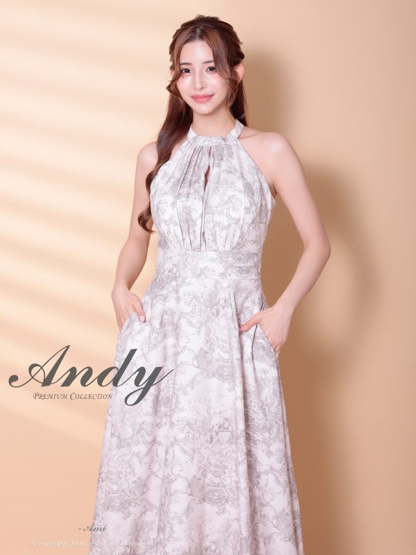 ピンクベージュ　 モデル：あみ　身長：163cm　着用サイズ：Sサイズ