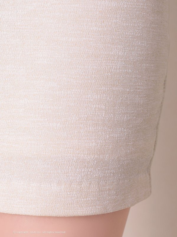 ベージュ モデル：あみ　身長：163cm　着用サイズ：Sサイズ