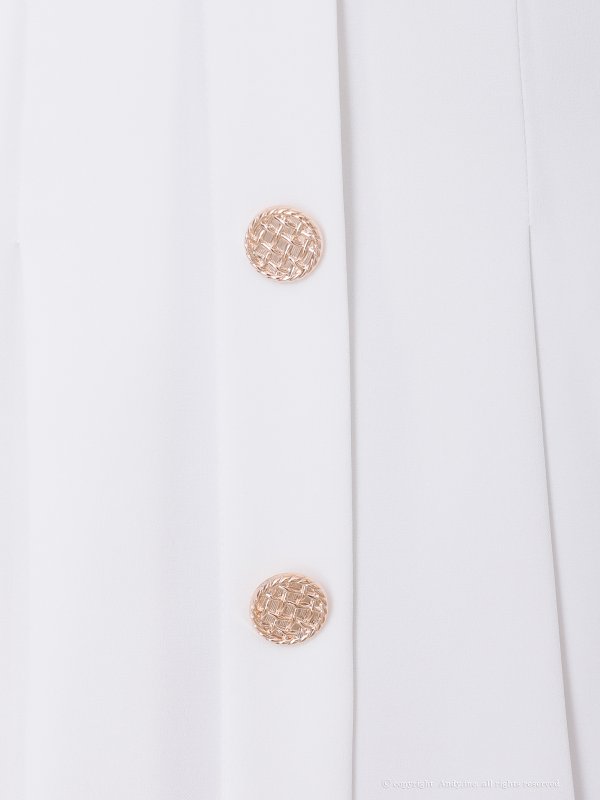 ホワイト モデル：あみ　身長：163cm　着用サイズ：Sサイズ