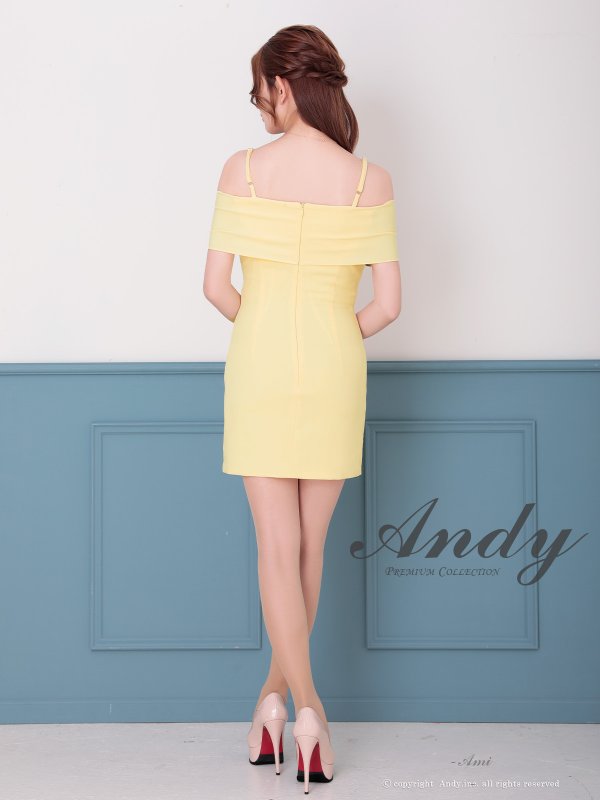 イエロー モデル：あみ　身長：163cm　着用サイズ：Sサイズ