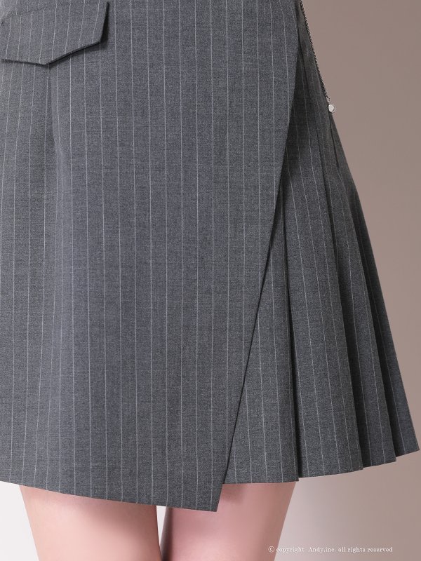 グレー　モデル：七瀬みほ　身長：162cm　着用サイズ：Sサイズ