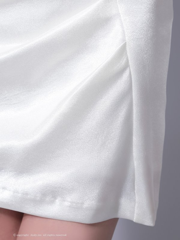 ホワイト モデル：あみ　身長：163cm　着用サイズ：Sサイズ