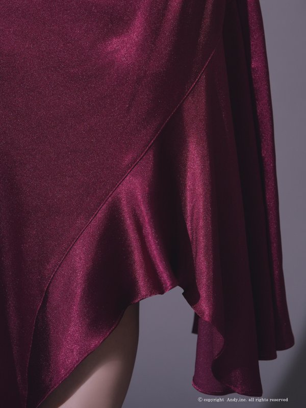 ワインレッド モデル：七瀬みほ　身長：162cm　着用サイズ：Sサイズ