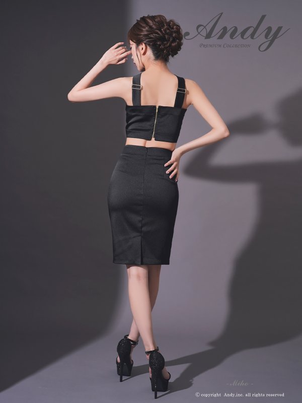 ブラック モデル:七瀬みほ 身長:162cm 着用サイズ:Sサイズ