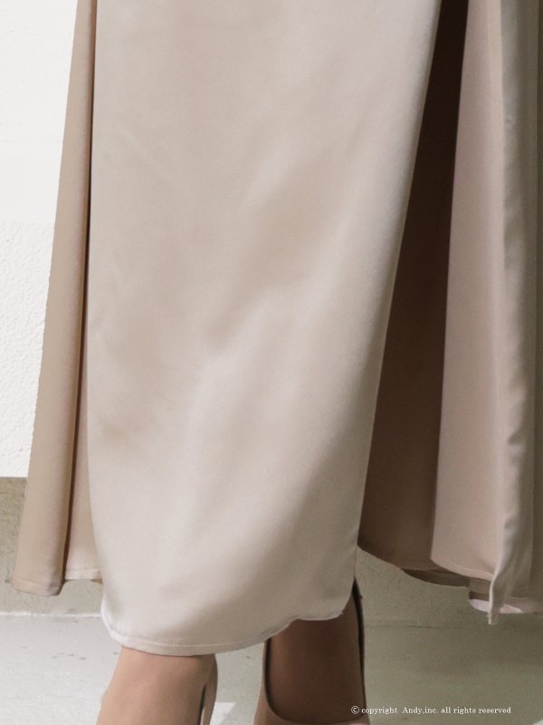 ベージュ モデル：あみ　身長：163cm　着用サイズ：Sサイズ