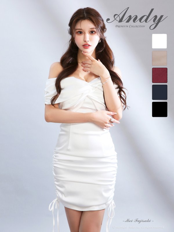 ホワイト　モデル：藤咲めい　着用サイズ：Sサイズ