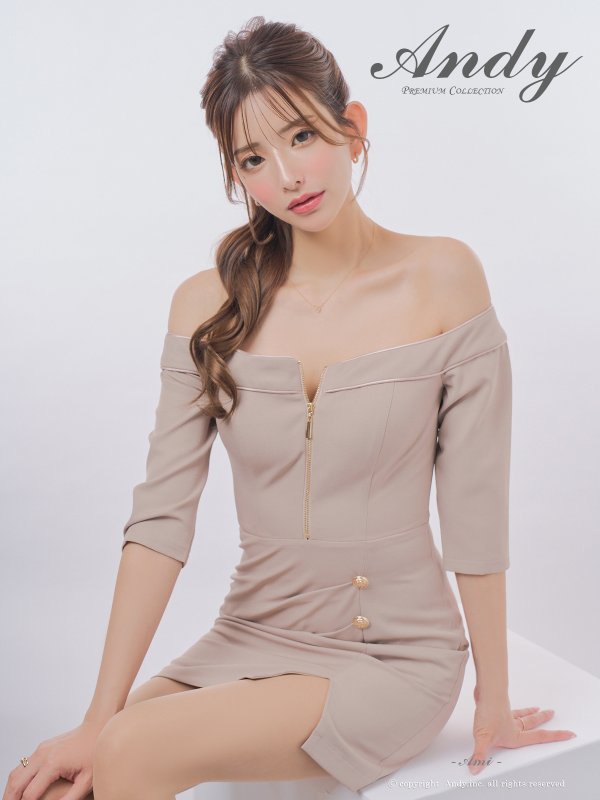 ベージュ　モデル：あみ　身長：163cm　着用サイズ：Sサイズ