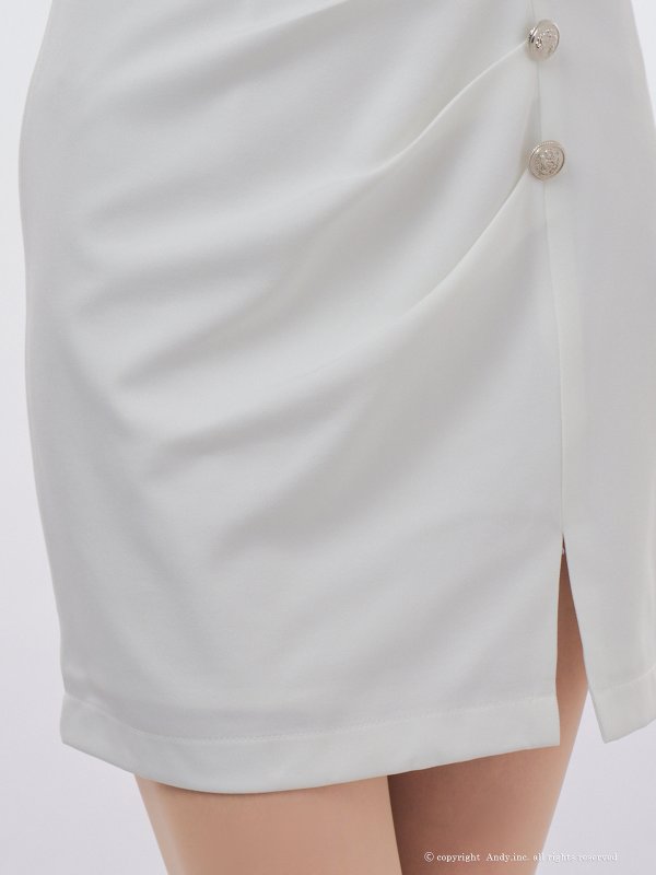 ホワイト　モデル：あみ　身長：163cm　着用サイズ：Sサイズ