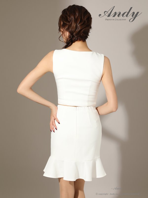 ホワイト　モデル：あみ　身長：163cm　着用サイズ：Sサイズ