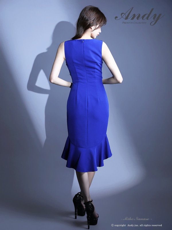 ロイヤルブルー　モデル：七瀬みほ　身長：162cm　着用サイズ：Sサイズ