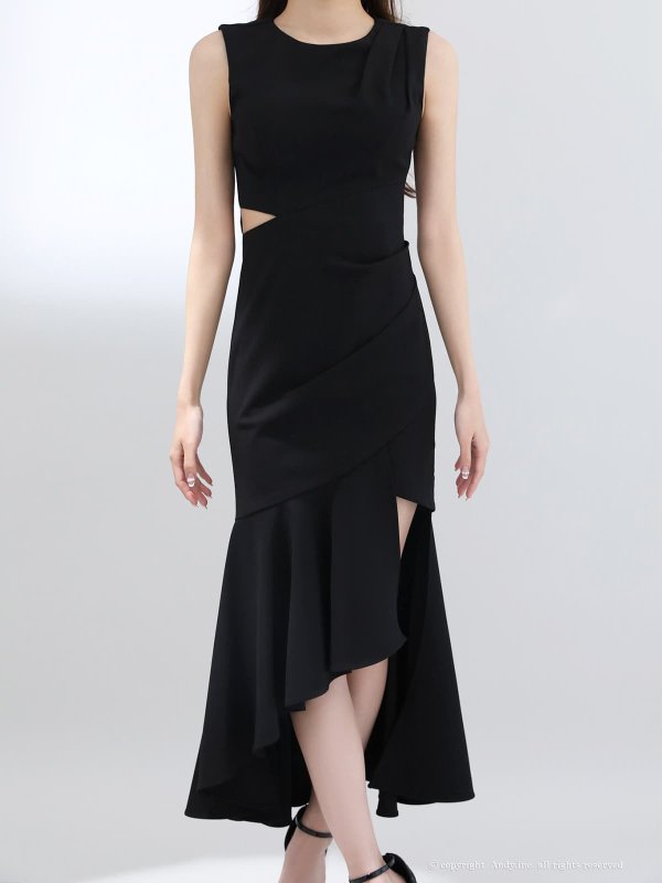 ブラック モデル：七瀬みほ　身長：162cm　着用サイズ：Sサイズ