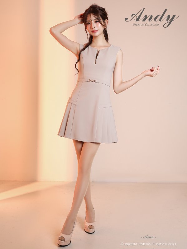 ベージュ　モデル：あみ　身長：163cm　着用サイズ：Sサイズ