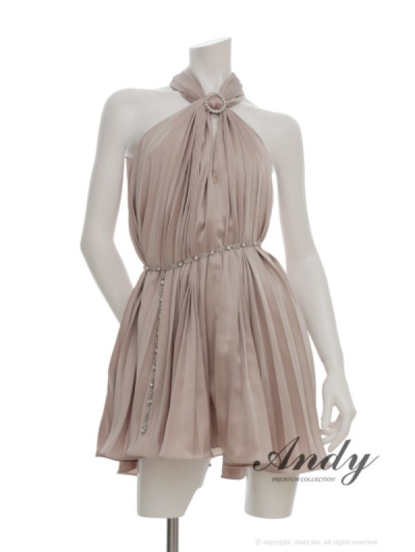 ピンクベージュ