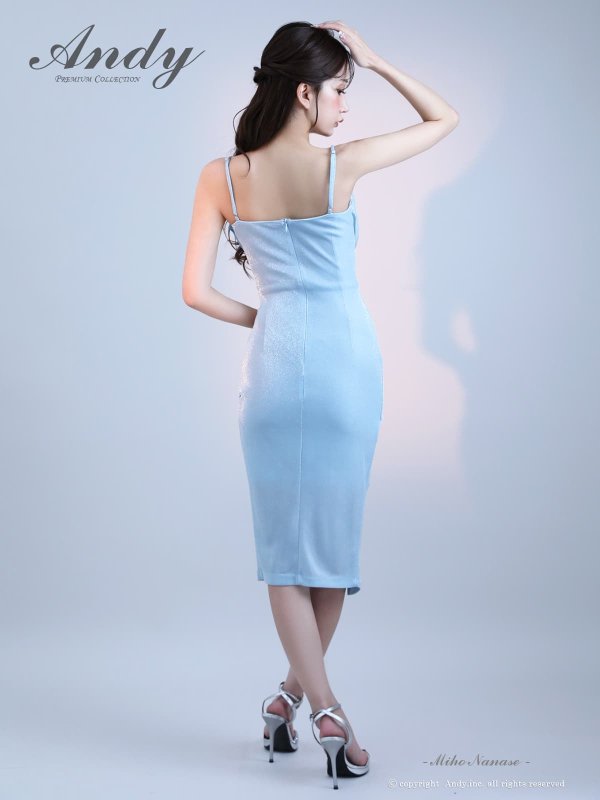 ブルー　モデル：七瀬みほ　身長：162cm　着用サイズ：Sサイズ