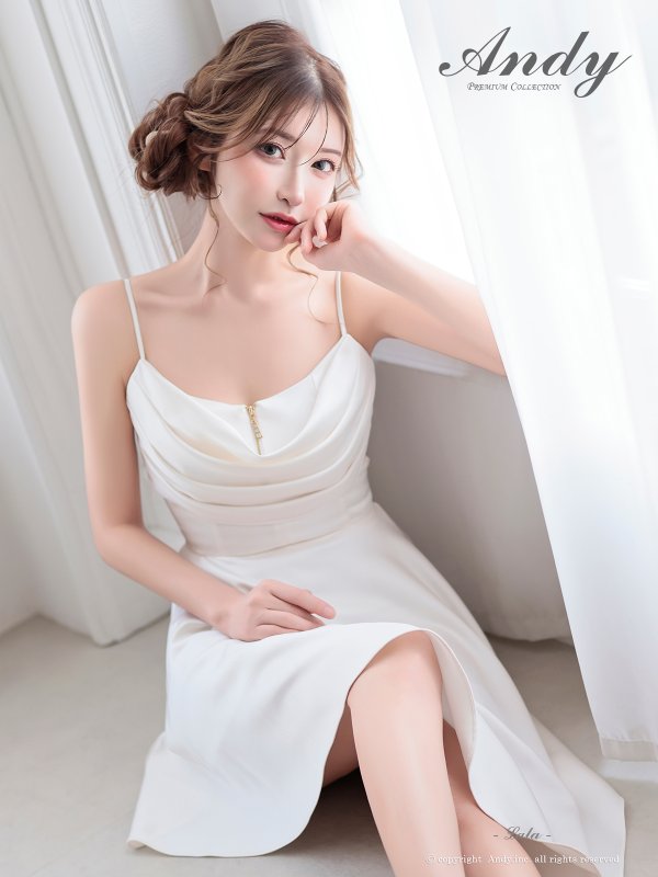 オフホワイト　着用サイズ：Sサイズ