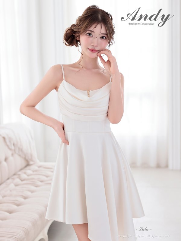 オフホワイト　着用サイズ：Sサイズ