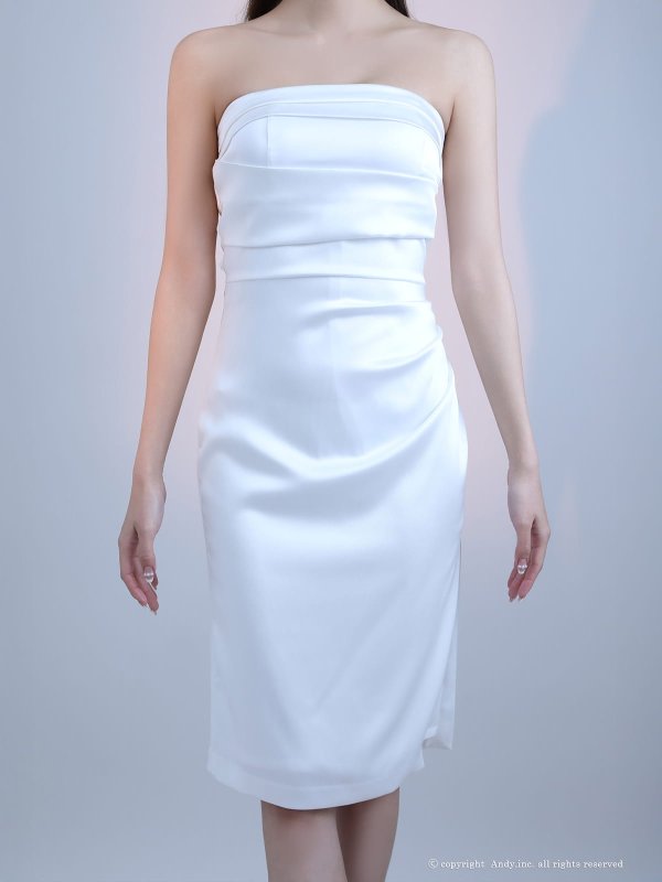 ホワイト モデル：七瀬みほ　身長：162cm　着用サイズ：XSサイズ