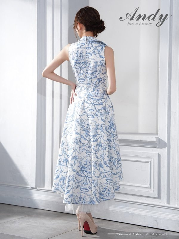 アイボリーxブルー　モデル：あみ　身長：163cm　着用サイズ：Sサイズ