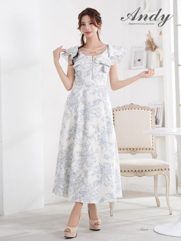 アイボリーxブルー　モデル：あみ　身長：163cm　着用サイズ：Sサイズ