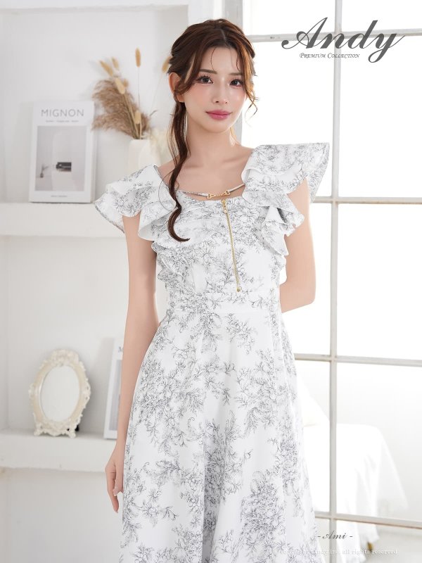 ホワイトxグレー　モデル：あみ　身長：163cm　着用サイズ：Sサイズ