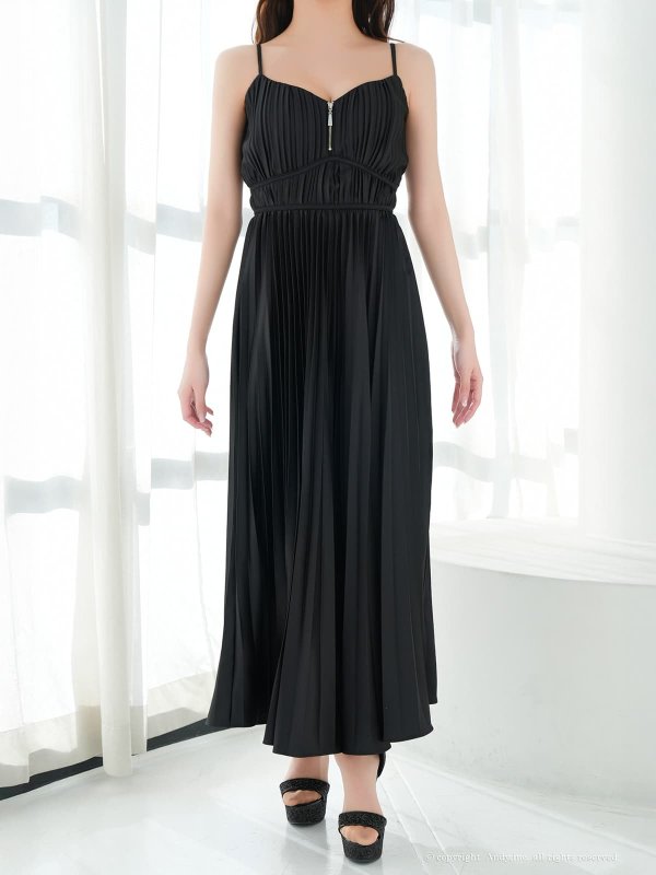 ブラック　モデル：七瀬みほ　身長：162cm　着用サイズ：Sサイズ