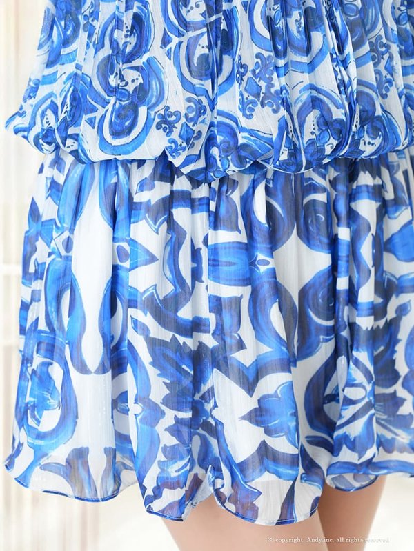 ホワイトxブルー モデル：七瀬みほ　身長：162cm　着用サイズ：Sサイズ