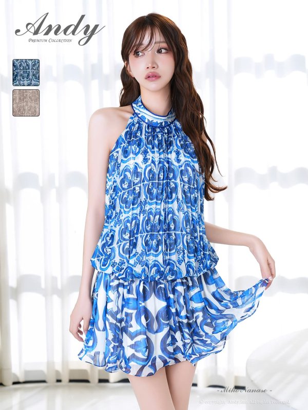 ホワイトxブルー モデル：七瀬みほ　身長：162cm　着用サイズ：Sサイズ