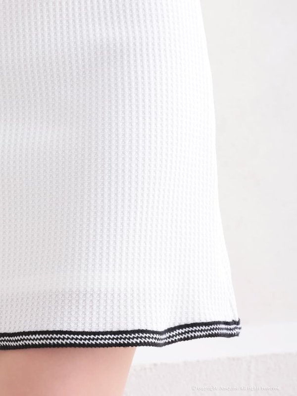 ホワイト　モデル：青田夏奈　身長：163cm　着用サイズ：Sサイズ