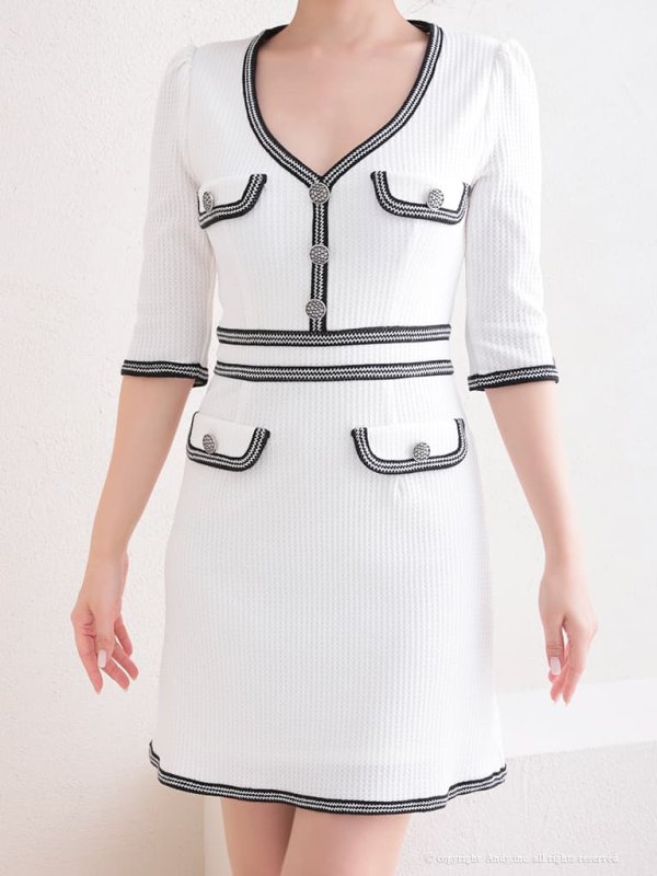 ホワイト　モデル：青田夏奈　身長：163cm　着用サイズ：Sサイズ