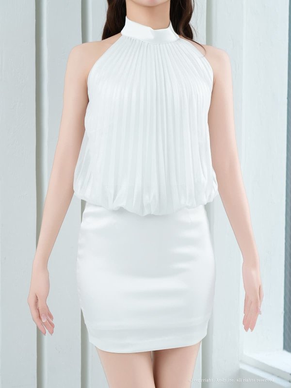 ホワイト モデル：七瀬みほ　身長：162cm　着用サイズ：Sサイズ