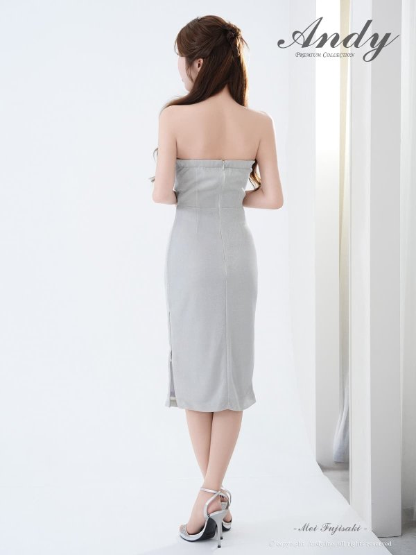 シルバー モデル：藤崎めい　身長：159cm　着用サイズ：Sサイズ