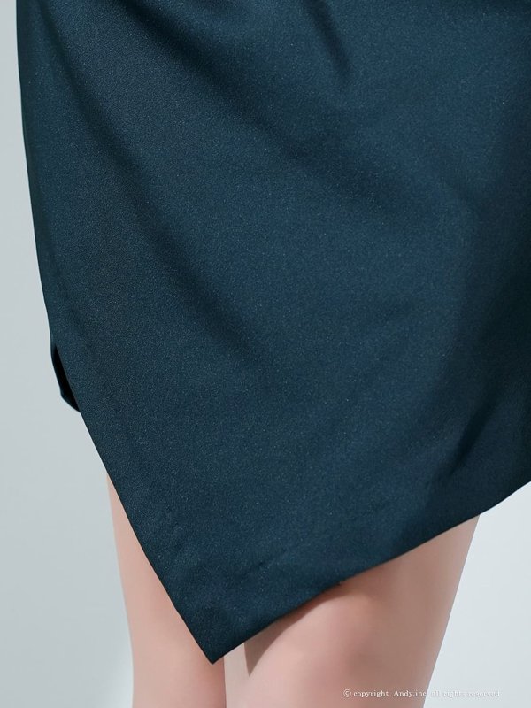 モスグリーン　モデル：藤崎めい　身長：159cm　着用サイズ：Sサイズ