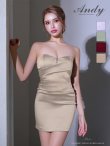 シャンパンゴールド　モデル：りさ　着用サイズ：Sサイズ