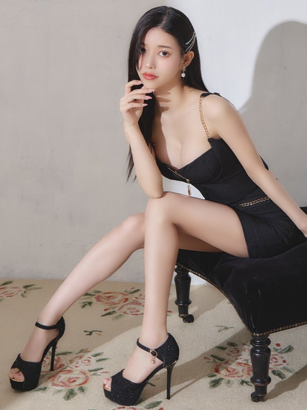 画像2: XSサイズあり【ANIER./アニエル】【ROBE de FLEURS/ローブドフルール】チェーン/ フェティッシュ/ セットアップ/ 2ピース/ キャミソール/ タイト/ ミニドレス/ キャバドレス[OF08] (2)